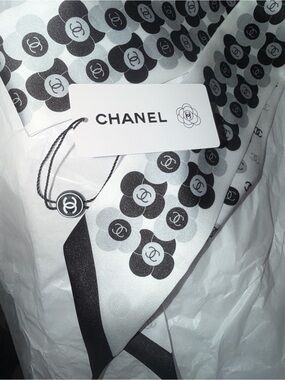 Fashion Black & White Camellia Print Silk Scarf
